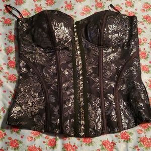 Metalic apliqué  Corset